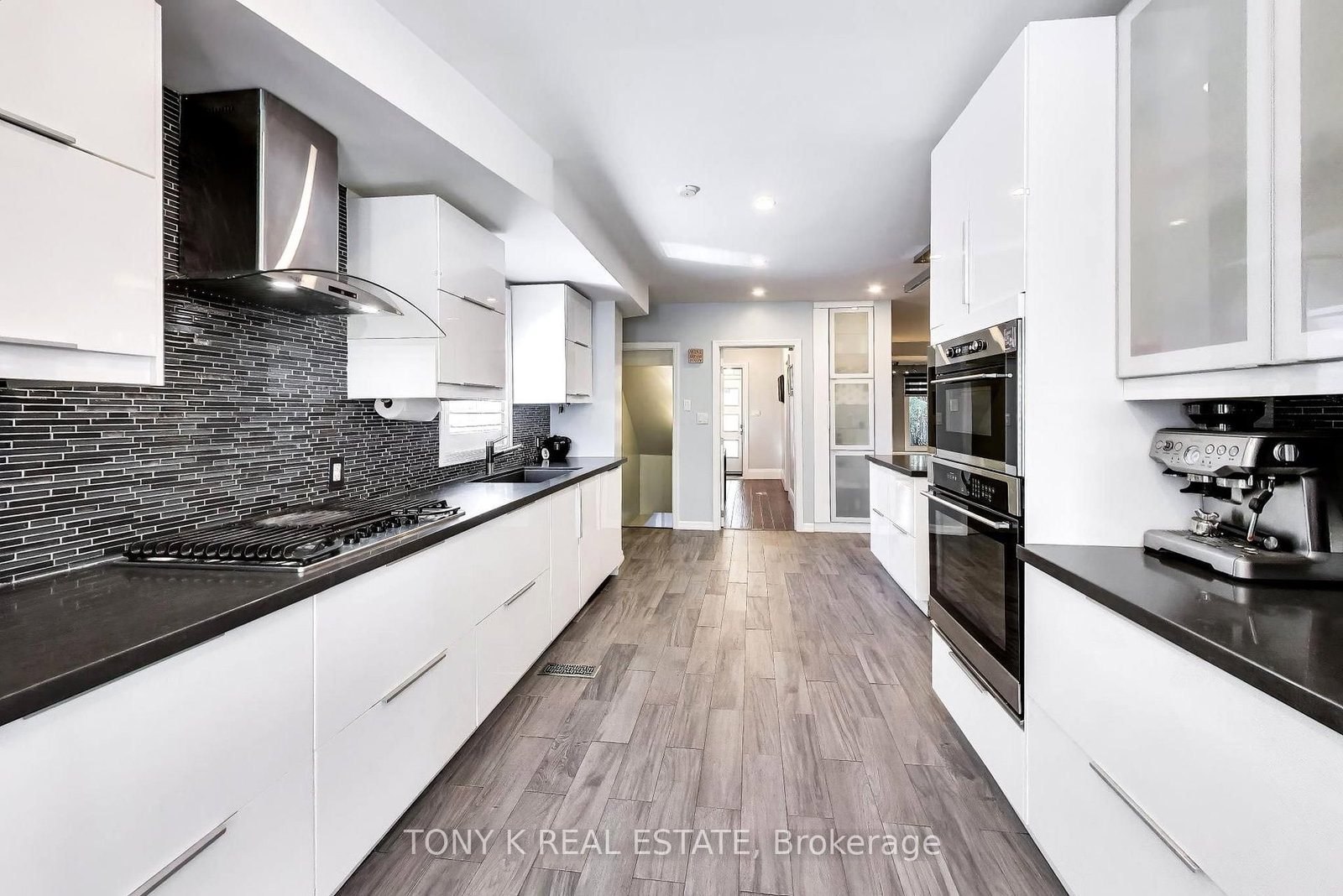 111 Eastwood Avenue • Toronto, ON photo 13
