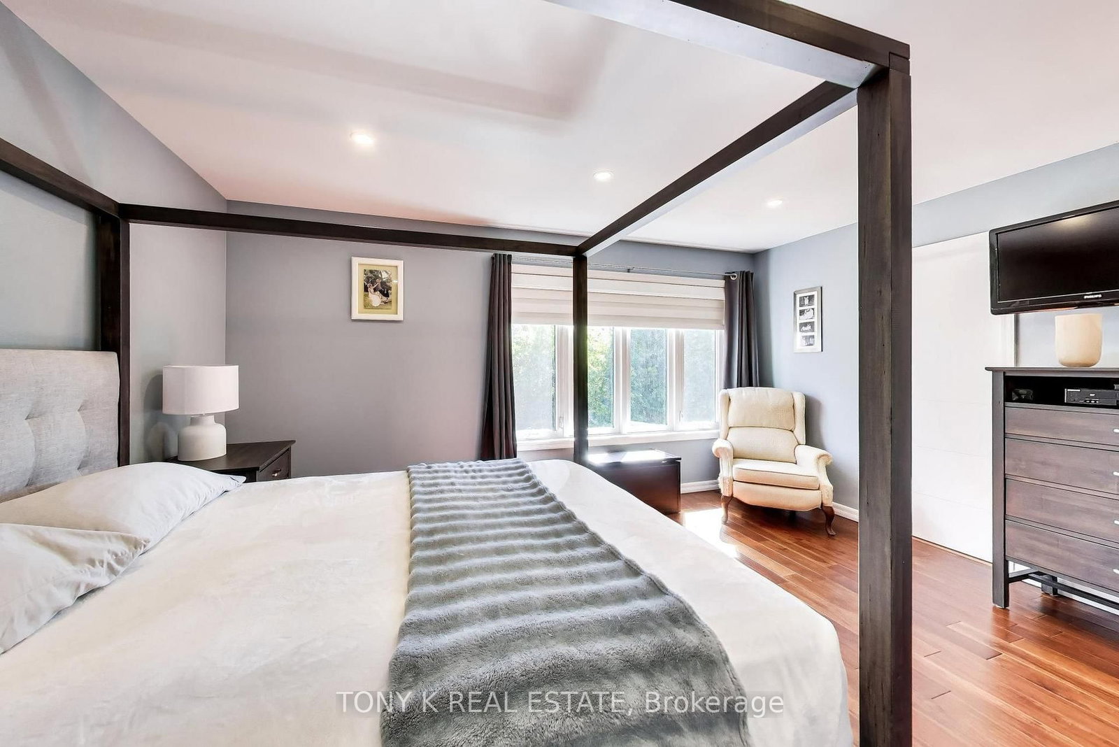 111 Eastwood Avenue • Toronto, ON photo 19