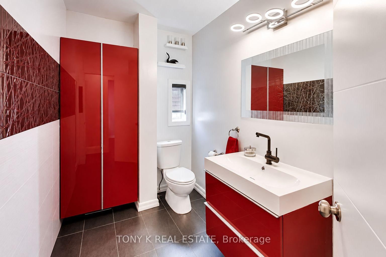 111 Eastwood Avenue • Toronto, ON photo 26