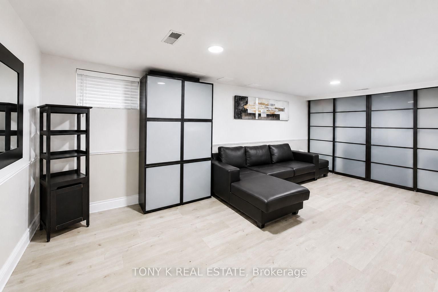 111 Eastwood Avenue • Toronto, ON photo 28