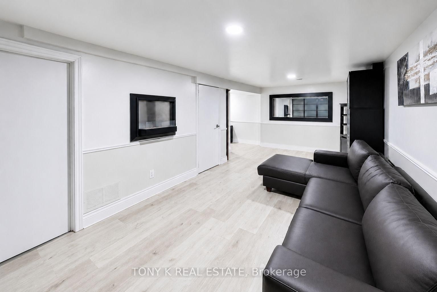 111 Eastwood Avenue • Toronto, ON photo 30
