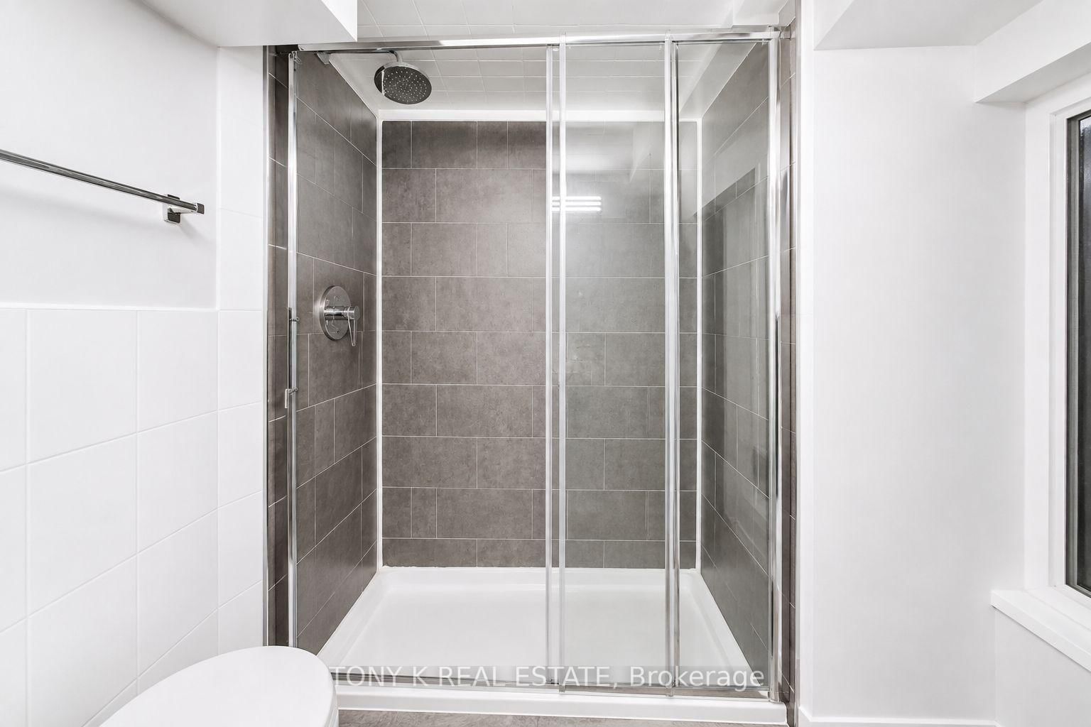 111 Eastwood Avenue • Toronto, ON photo 32