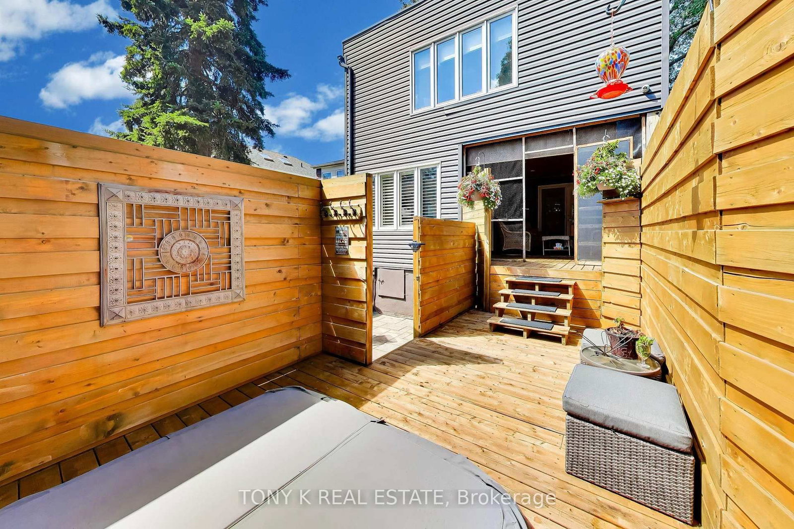 111 Eastwood Avenue • Toronto, ON photo 36