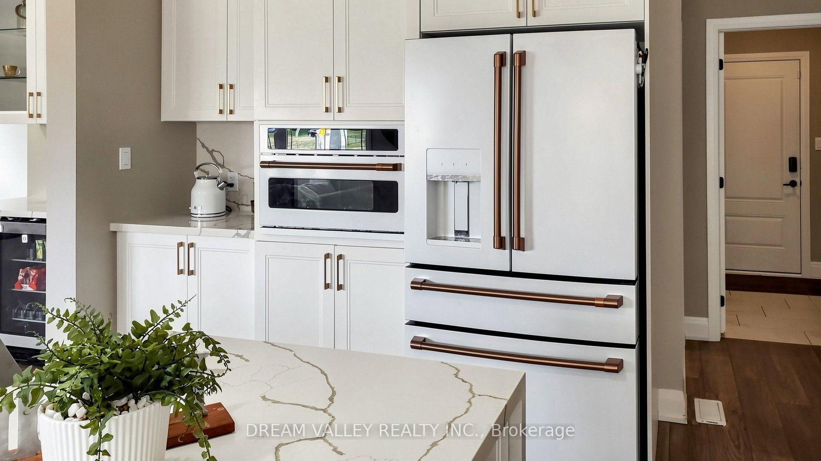 224 Severn Street • Oshawa, ON photo 18