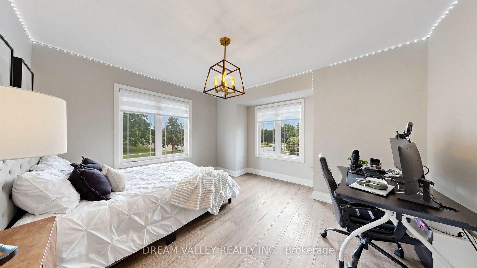 224 Severn Street • Oshawa, ON photo 36