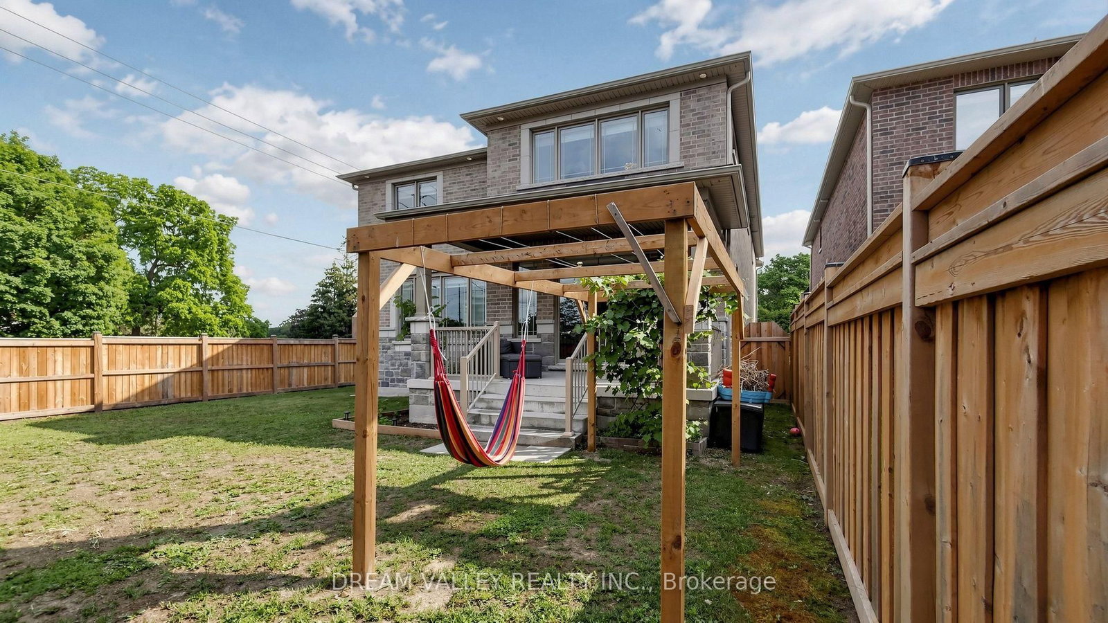 224 Severn Street • Oshawa, ON photo 46