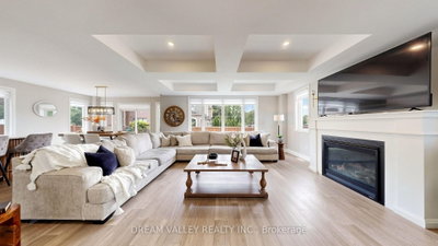 224 Severn Street • Oshawa, ON photo 9