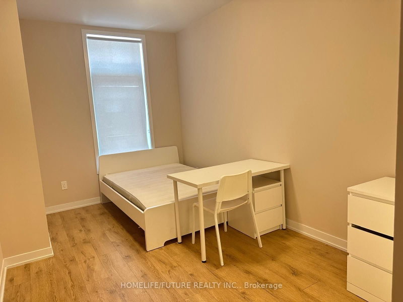 65 - 1760 Simcoe Street N
