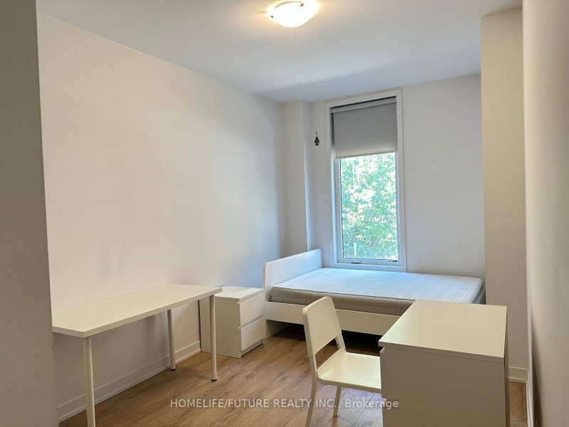 65 - 1760 Simcoe Street N