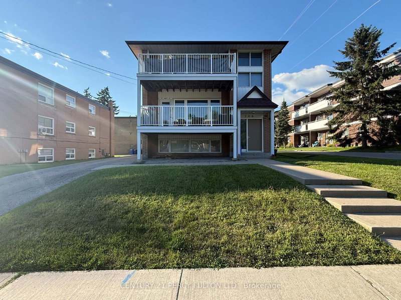 3 - 706 Dunlop Street W