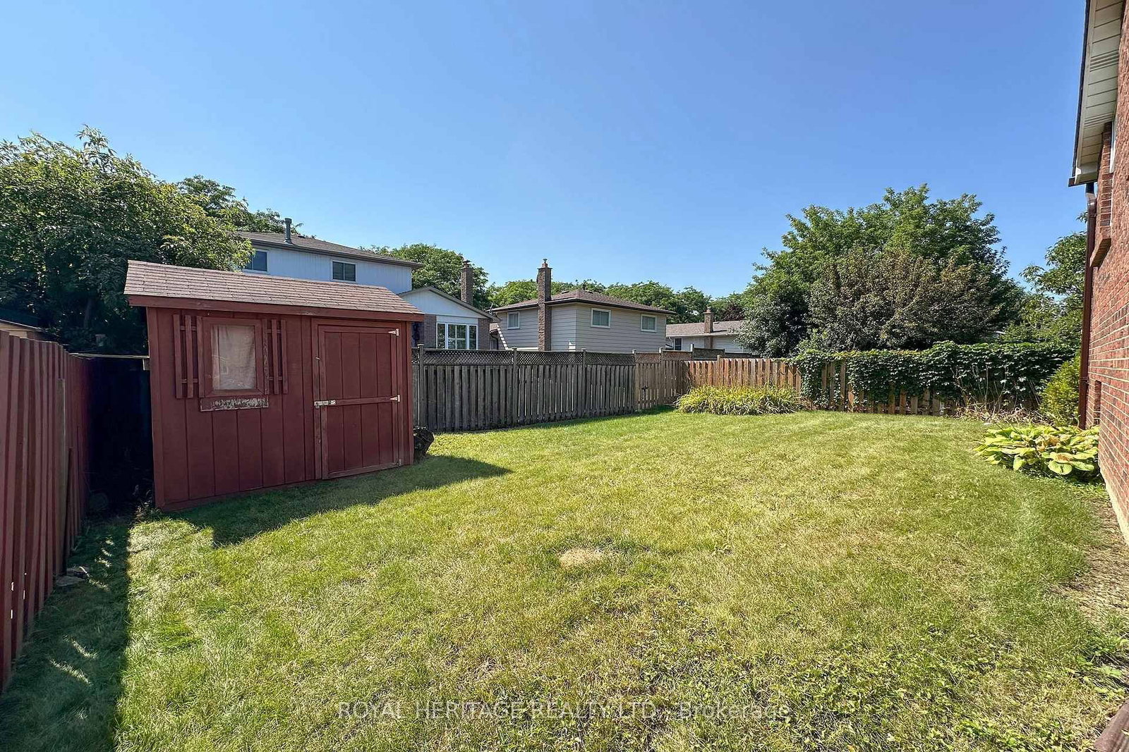 718 Annes Street • Whitby, ON photo 22
