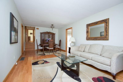 718 Annes Street • Whitby, ON photo 3