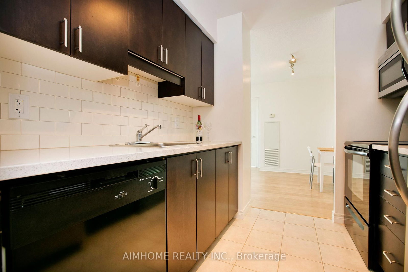 60 Town Centre Court • #2402 • Toronto, ON photo 10