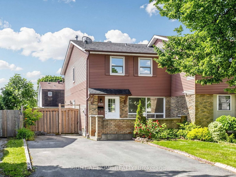 1332 Fenelon Crescent