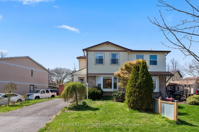 528 Gaylord Drive • Oshawa, ON photo 2