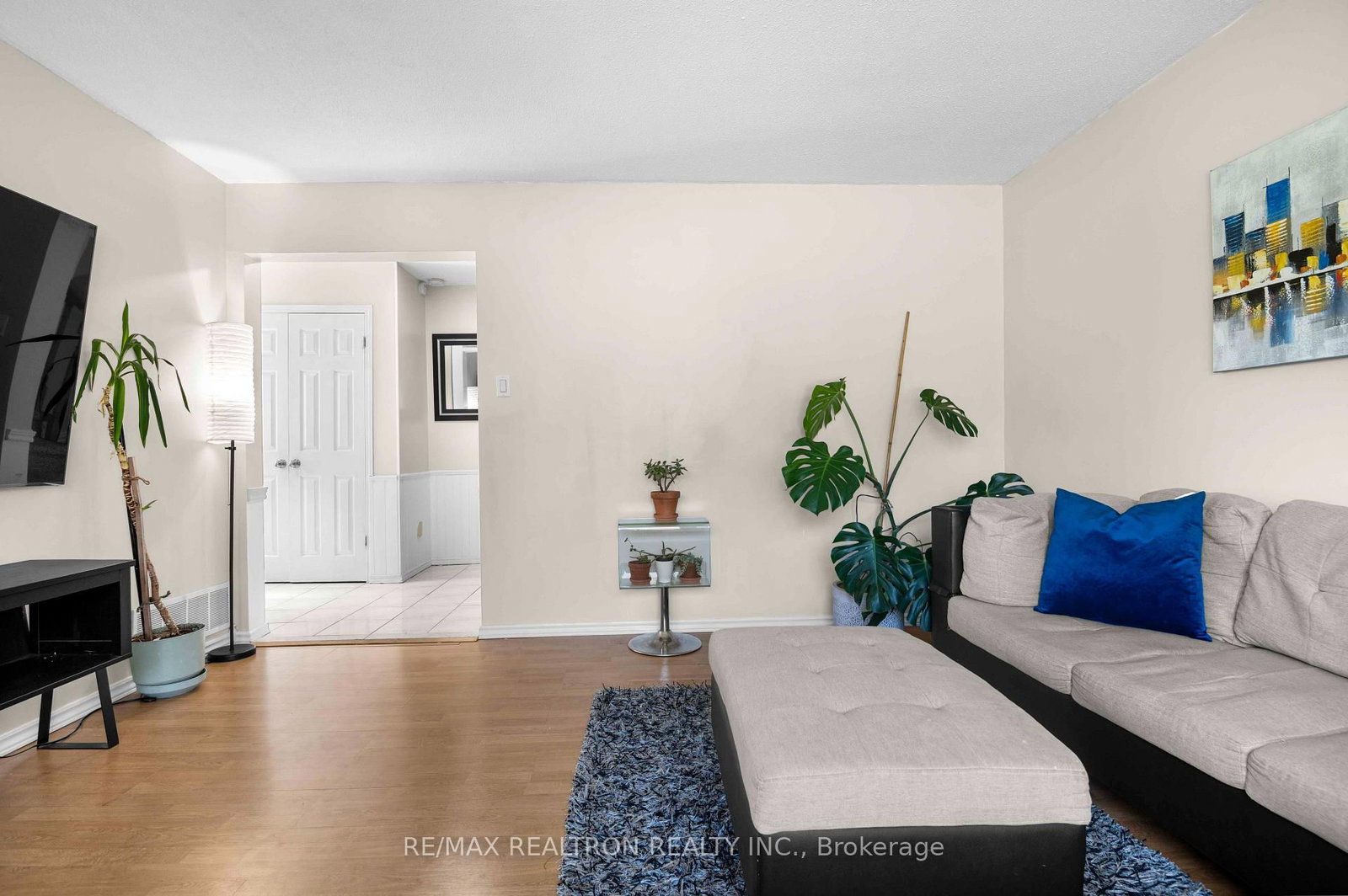 528 Gaylord Drive • Oshawa, ON photo 8