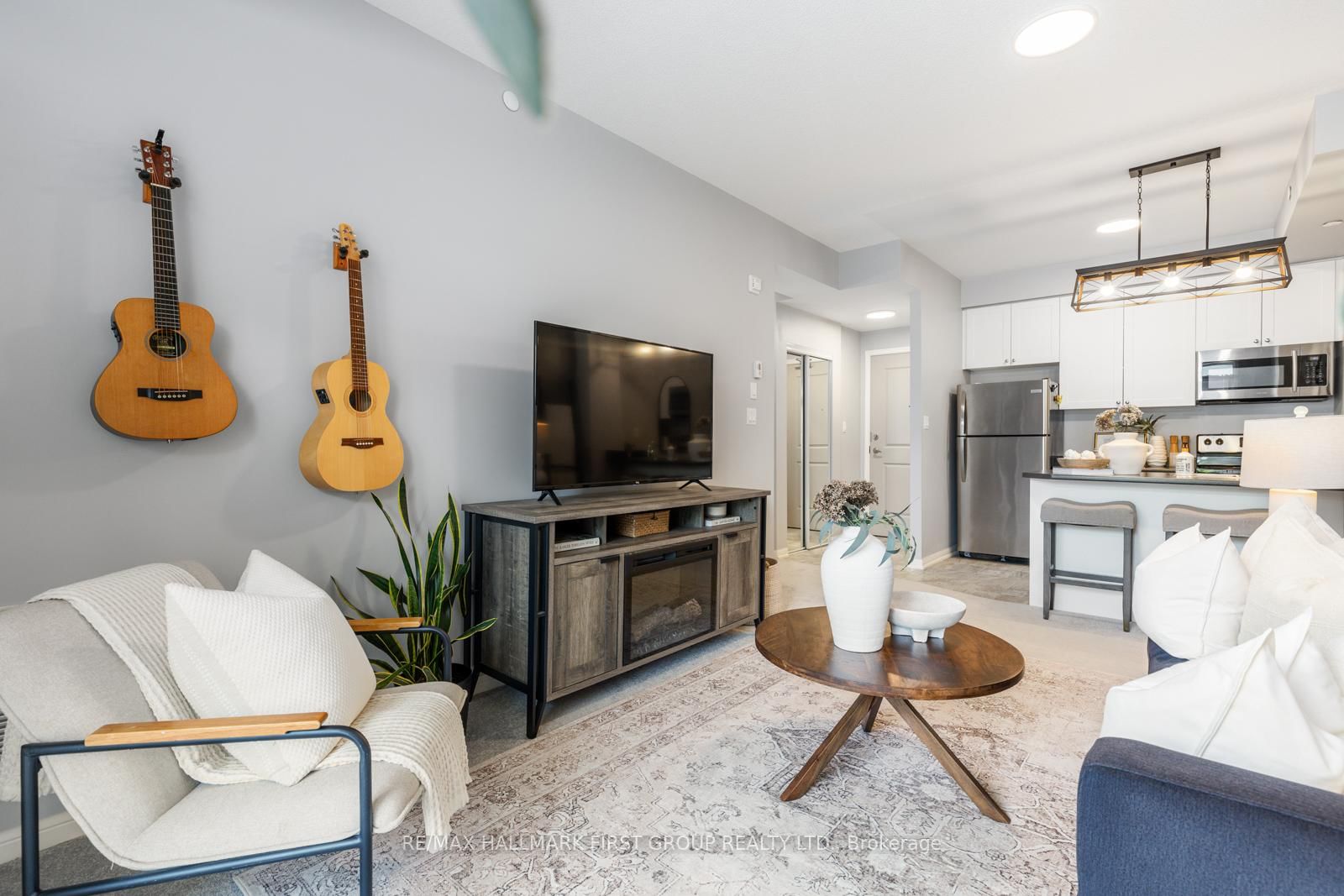 80 Aspen Springs Drive • #113 • Clarington, ON photo 10