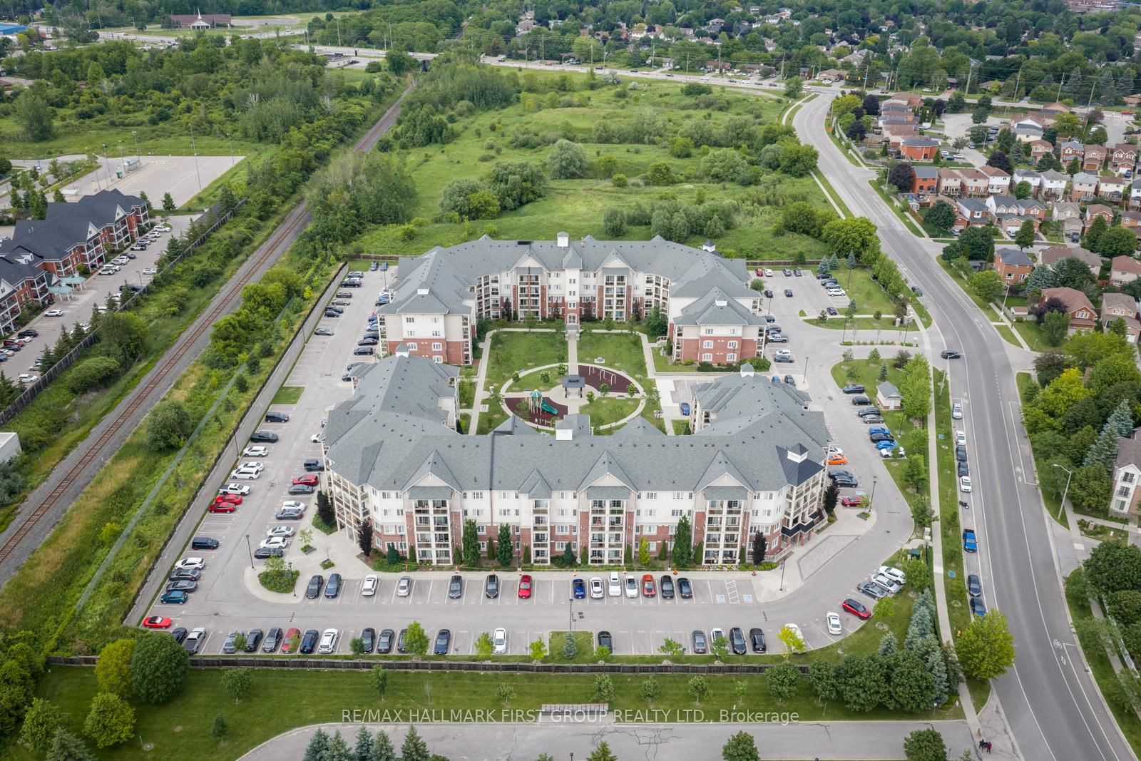80 Aspen Springs Drive • #113 • Clarington, ON photo 40