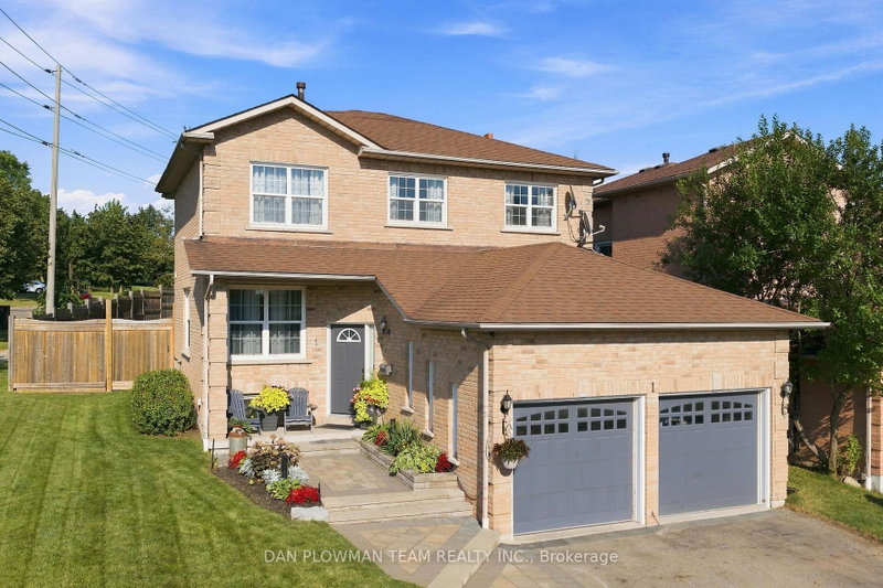 1 Murkar Crescent