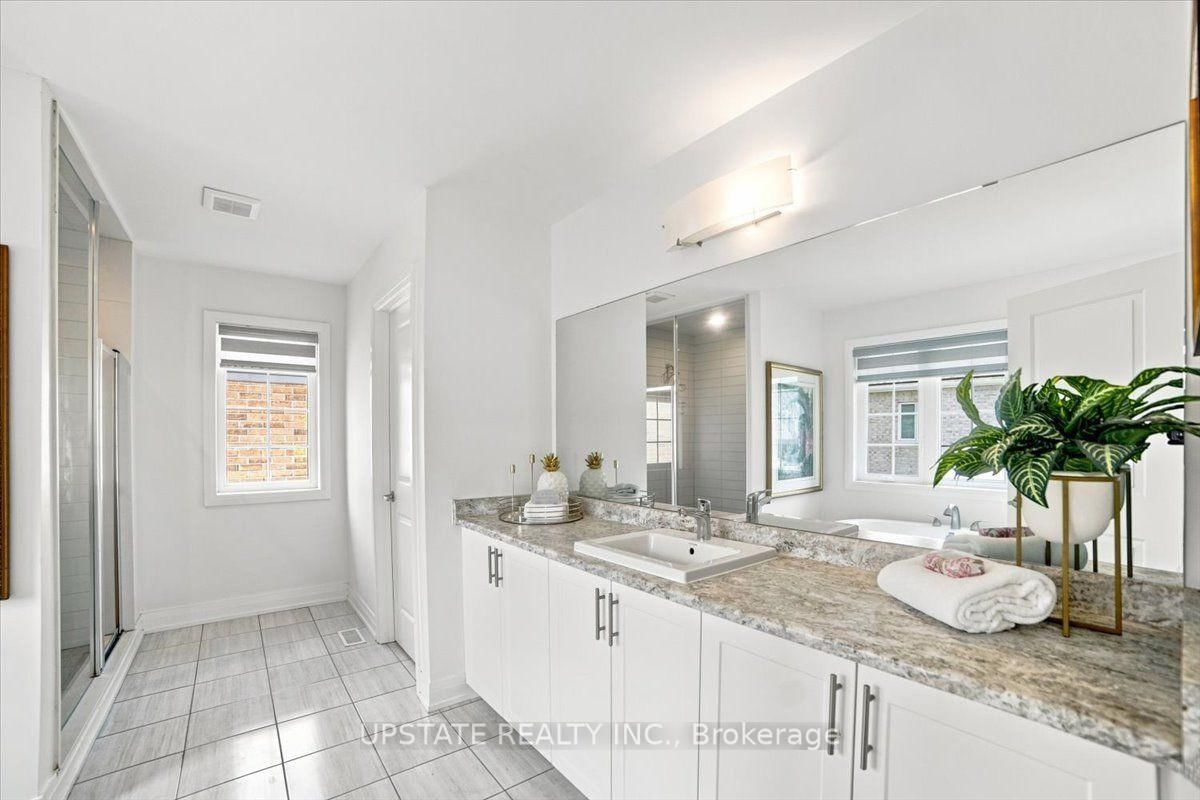 18 Blenheim Circle • Whitby, ON photo 21