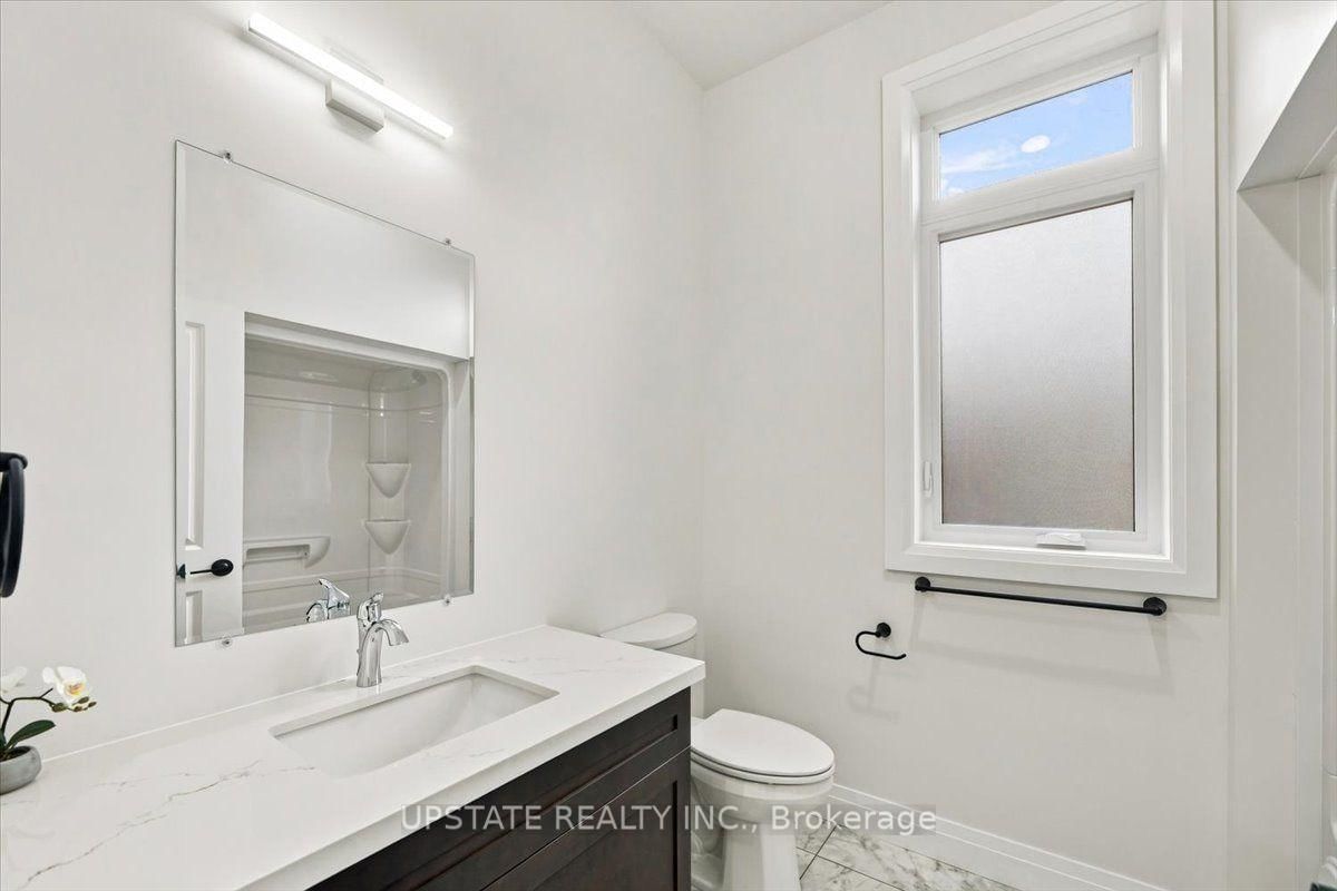 18 Blenheim Circle • Whitby, ON photo 39