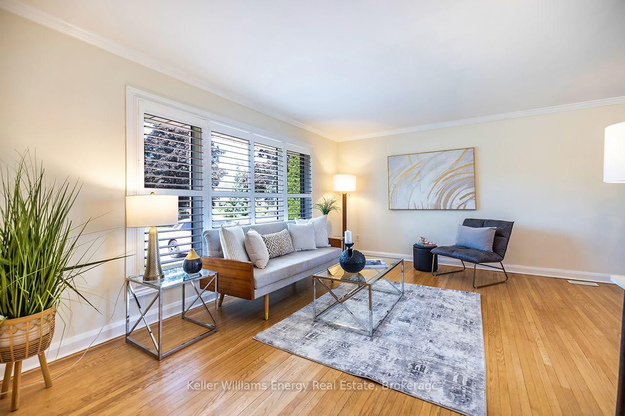 403 Rossmount Avenue • Oshawa, ON photo 11
