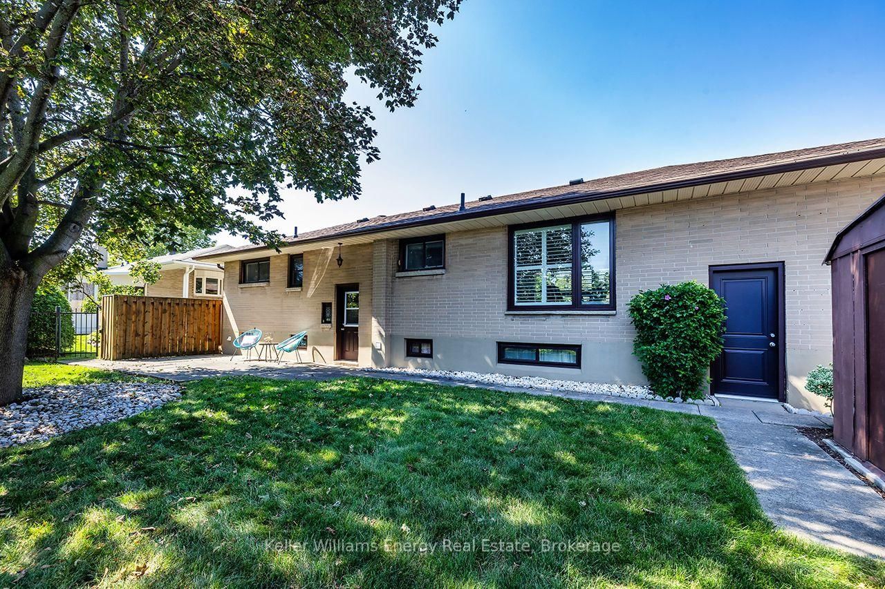 403 Rossmount Avenue • Oshawa, ON photo 40
