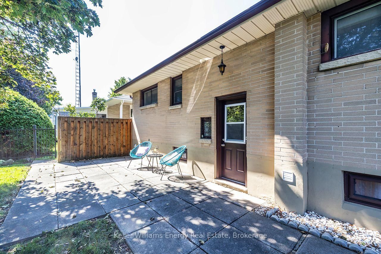 403 Rossmount Avenue • Oshawa, ON photo 42