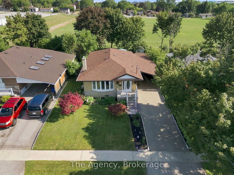 703 Newman Crescent