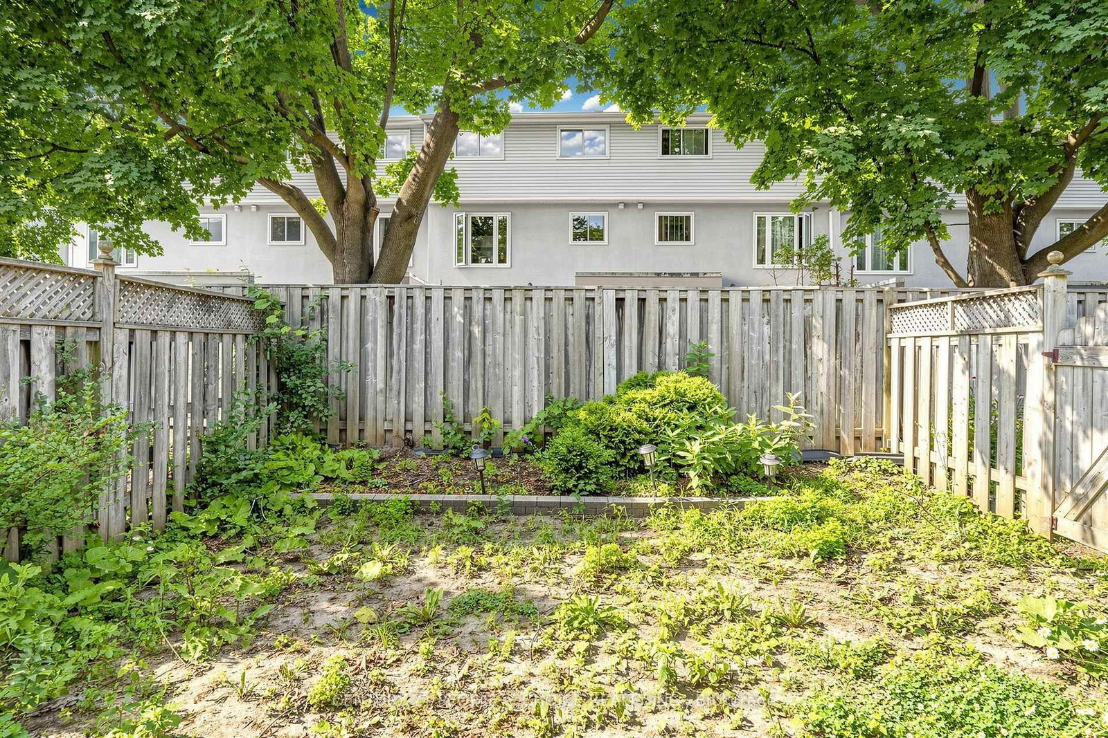 33 Aspen Park Way • #15 • Whitby, ON photo 30