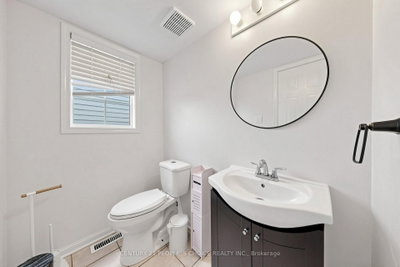 33 Aspen Park Way • #15 • Whitby, ON photo 9