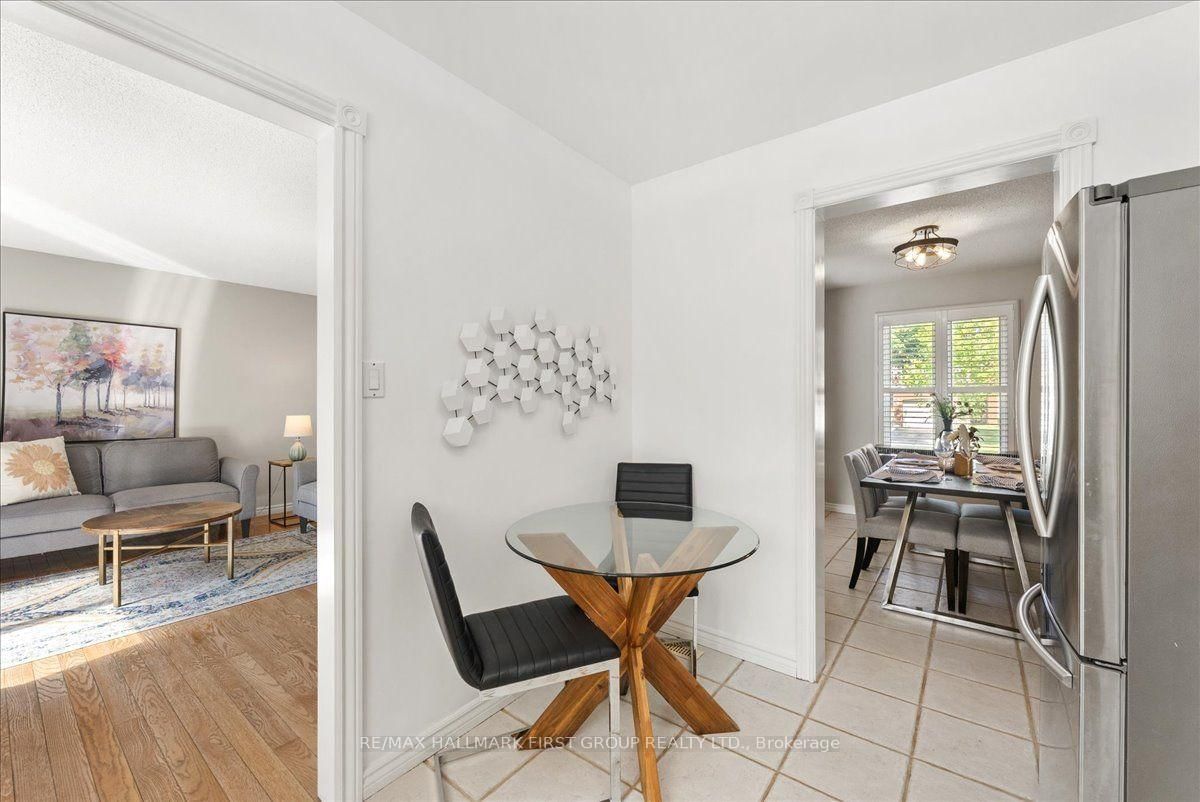 24 Fernbank Place • Whitby, ON photo 8