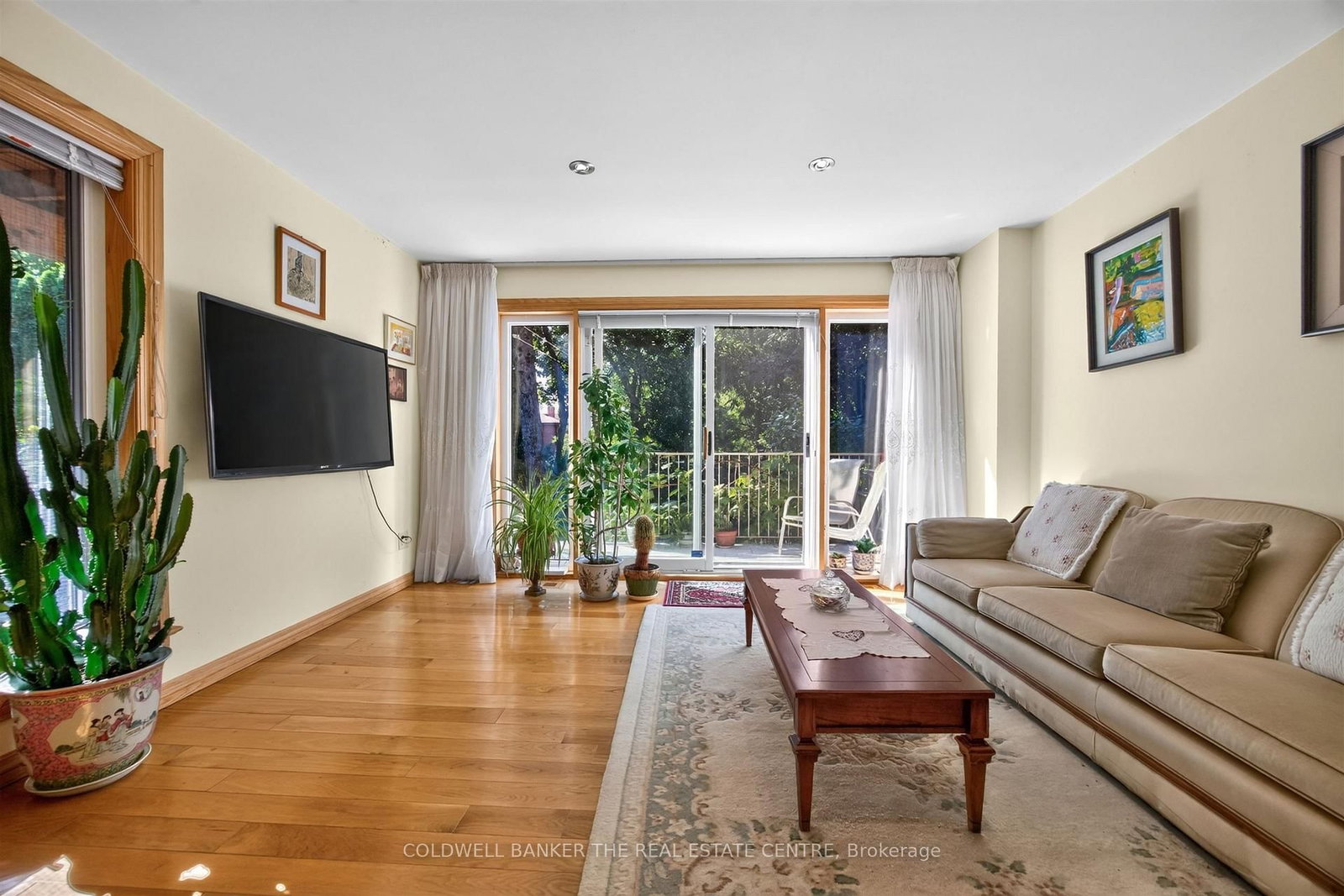 15 Craiglee Drive • Toronto, ON photo 13