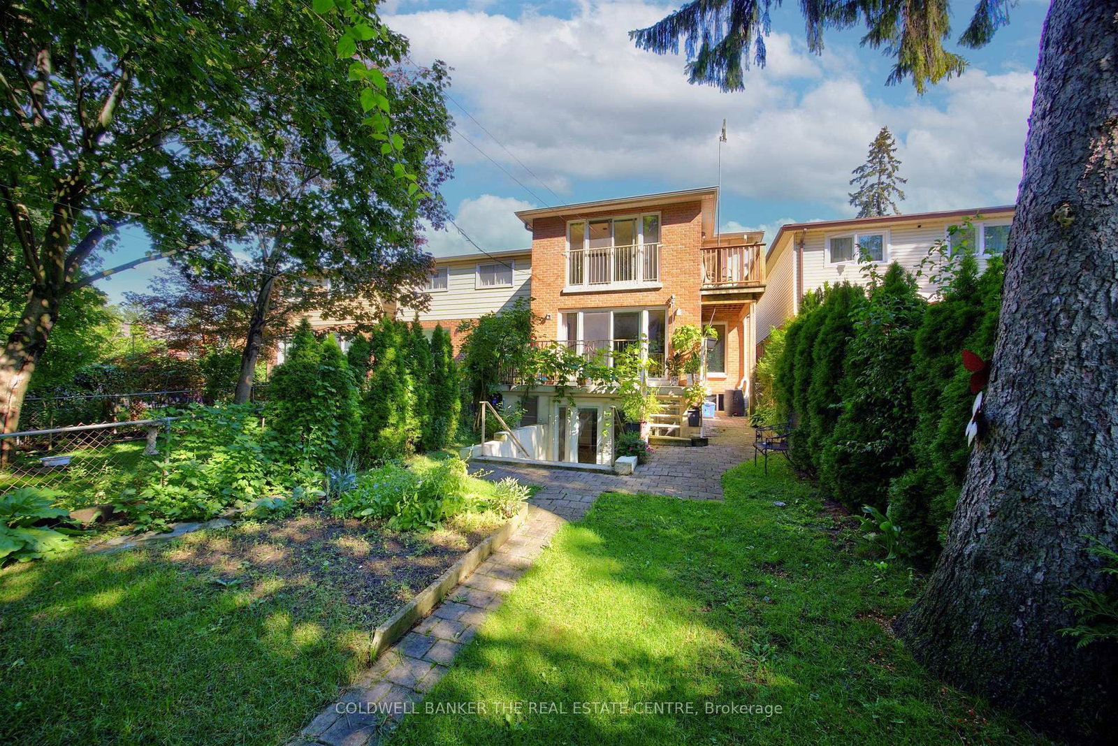 15 Craiglee Drive • Toronto, ON photo 39