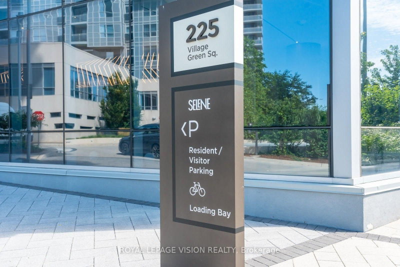 1005 - 225 Village Green Square