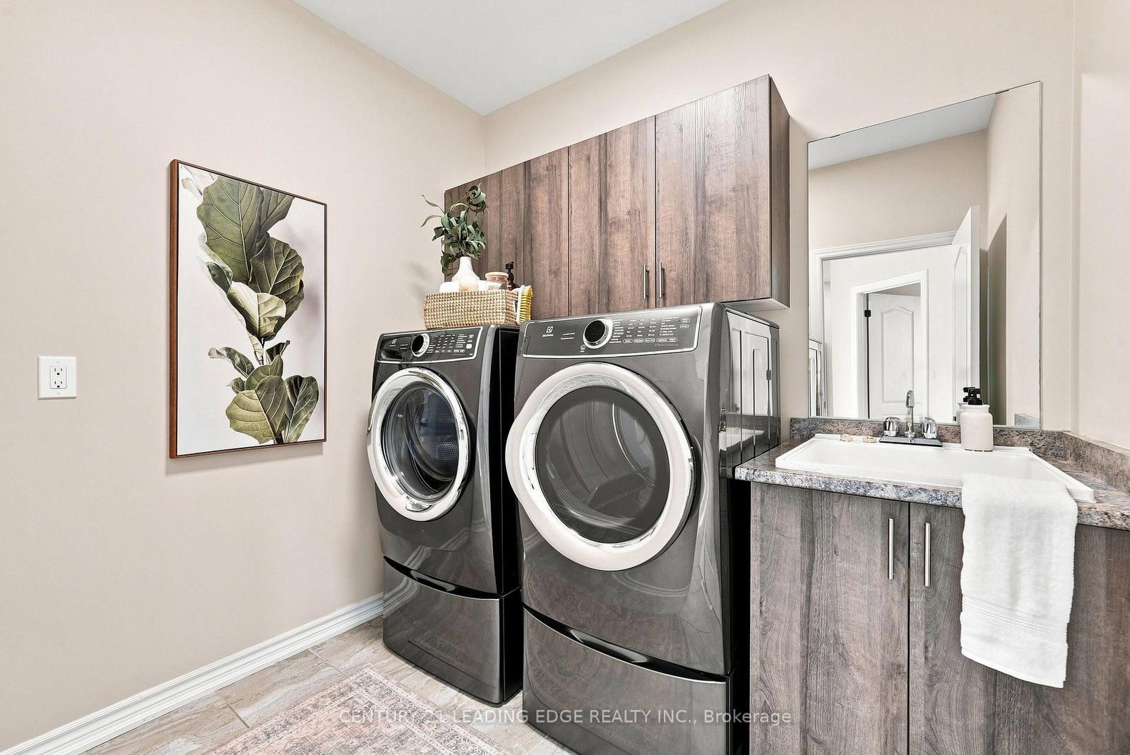42 Workmens Circle • Ajax, ON photo 35