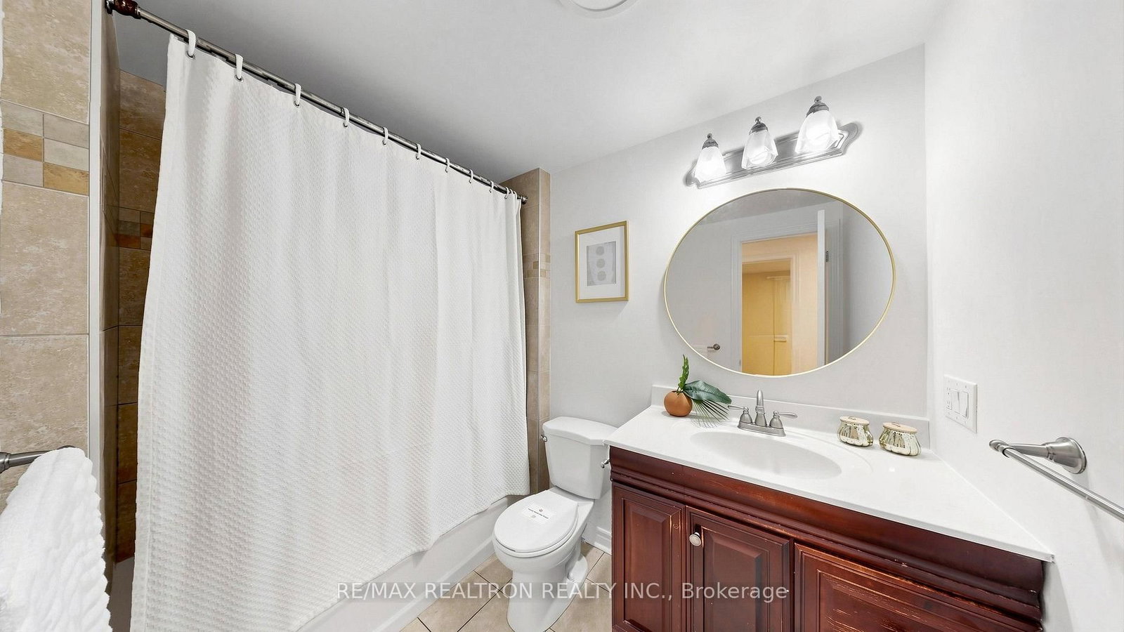 229 CHARTLAND Boulevard S • Toronto, ON photo 27