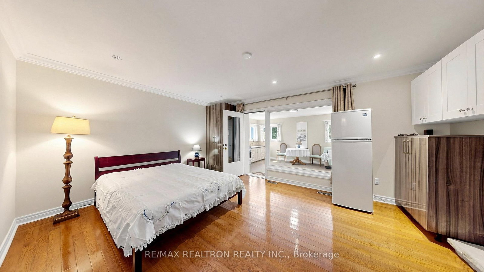 229 CHARTLAND Boulevard S • Toronto, ON photo 29