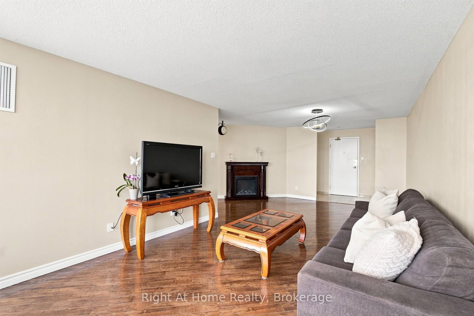 11753 Sheppard Avenue E • #1215 • Toronto, ON photo 11