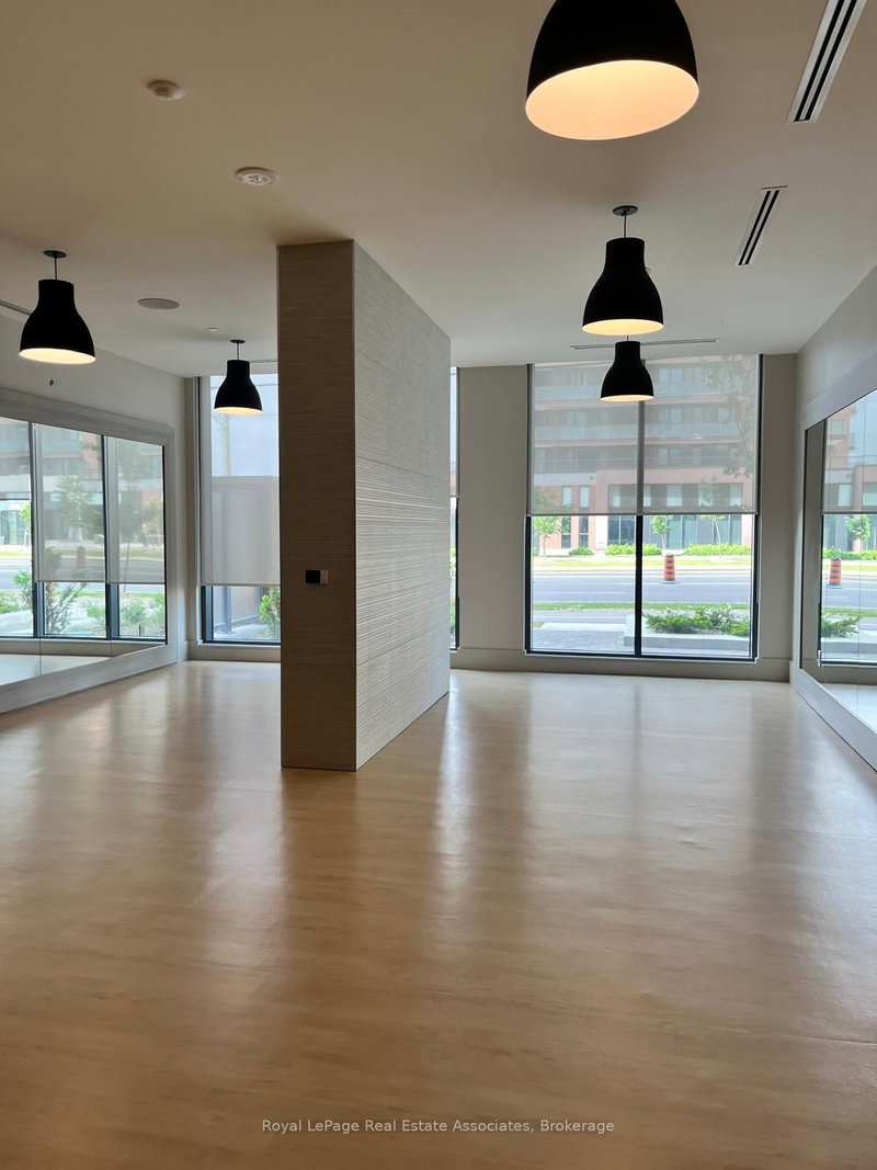925 - 2545 Simcoe Street N