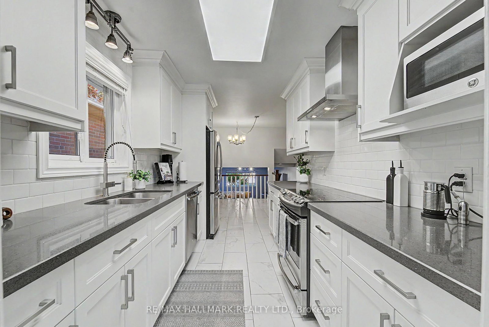 117 Clappison Boulevard • Toronto, ON photo 8