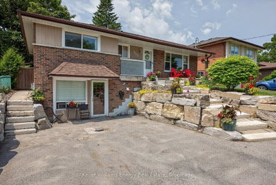 405 Bernhard Crescent • Oshawa, ON photo 5