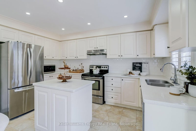 1342 Harlstone Crescent