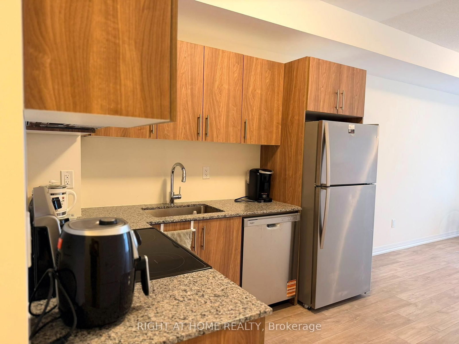 10 Liben Way • #14 • Toronto, ON photo 10