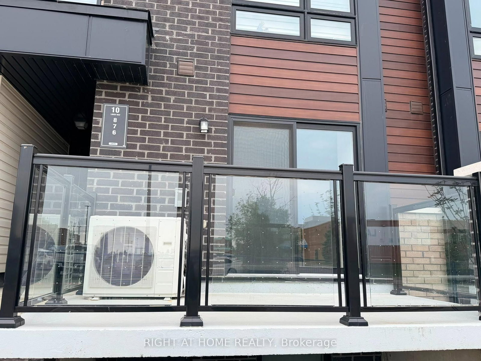 10 Liben Way • #14 • Toronto, ON photo 14