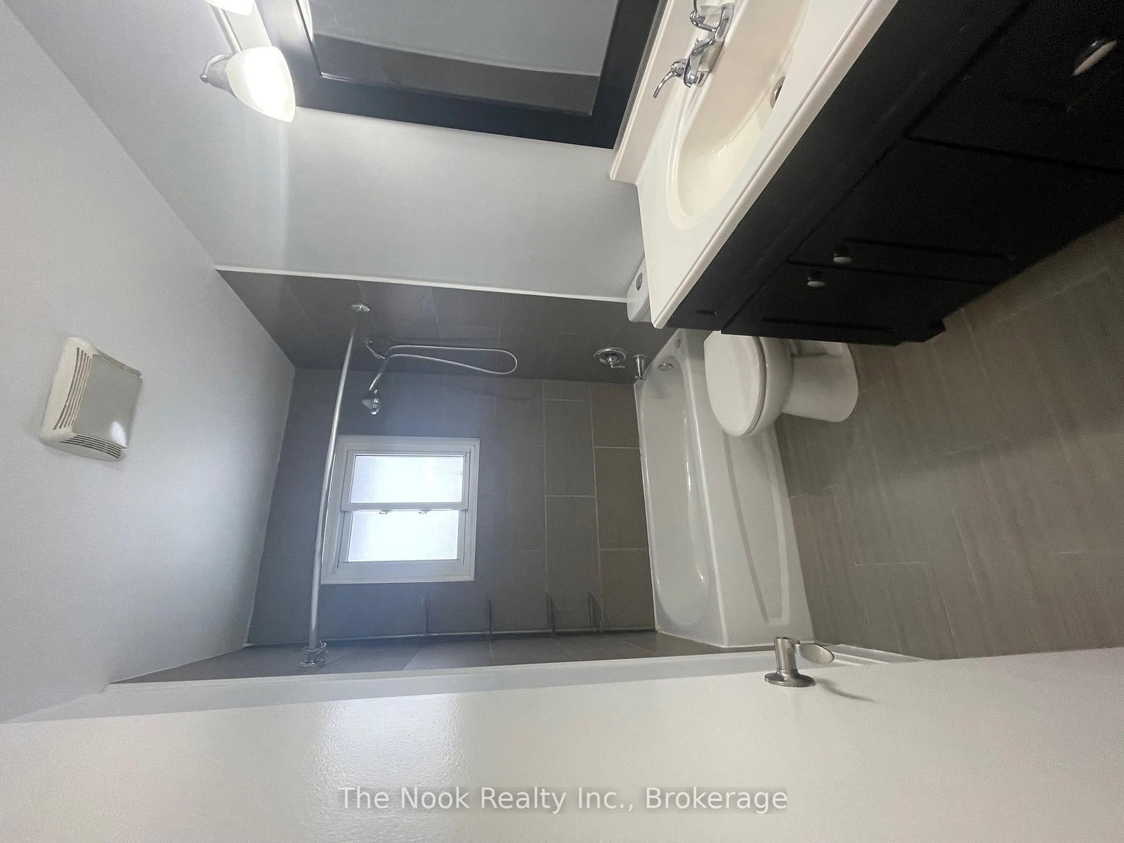 1321 Cedar Street • Oshawa, ON photo 6
