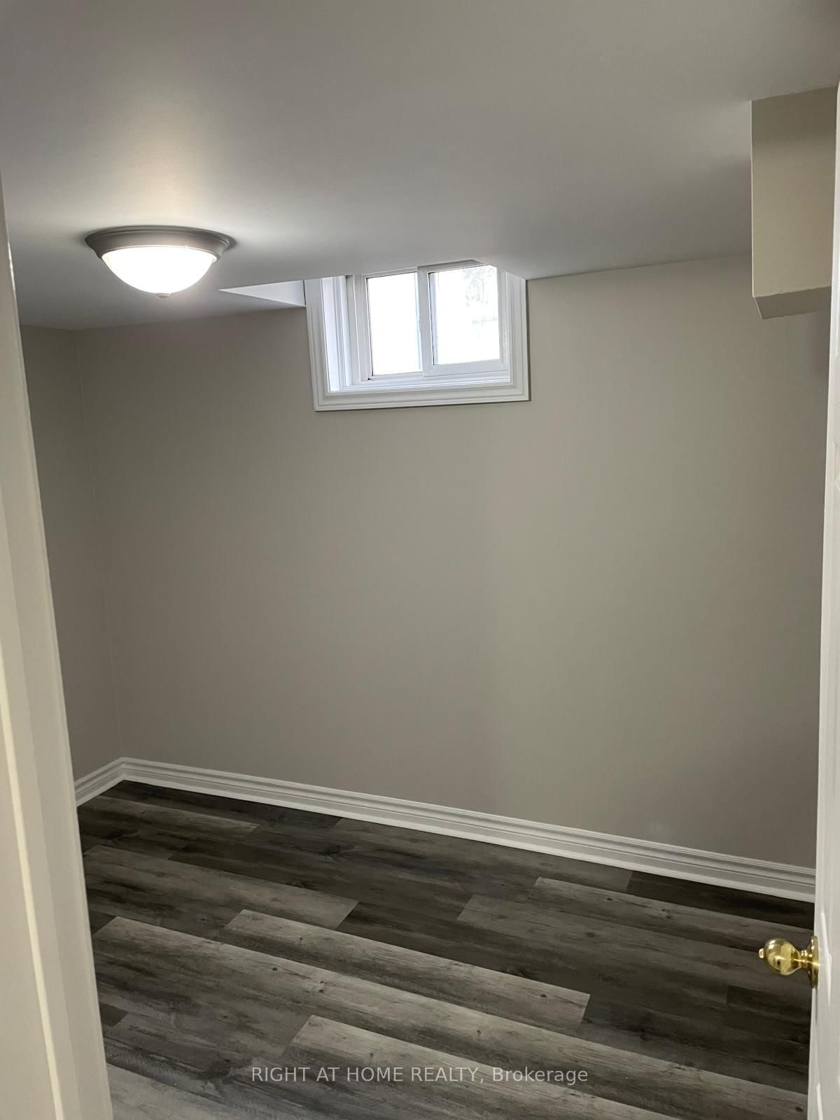 630 Cartier Avenue, Oshawa 5