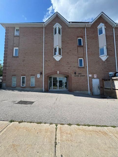 302 - 108 Water Street