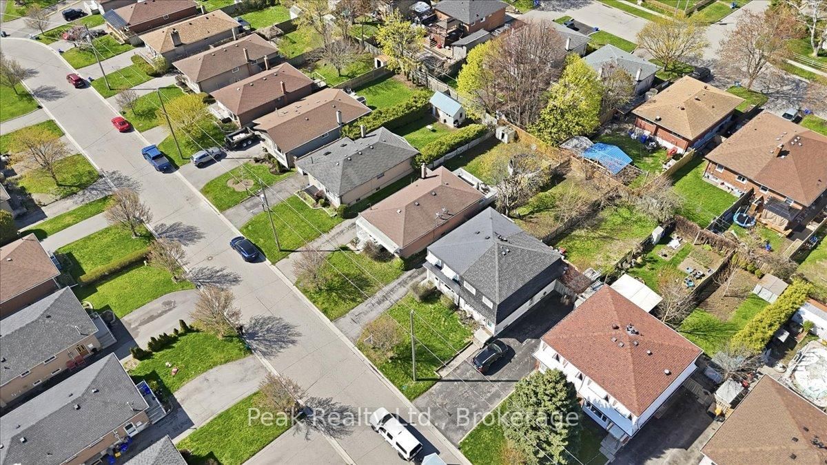 644 Perry Cres, Oshawa, view 34