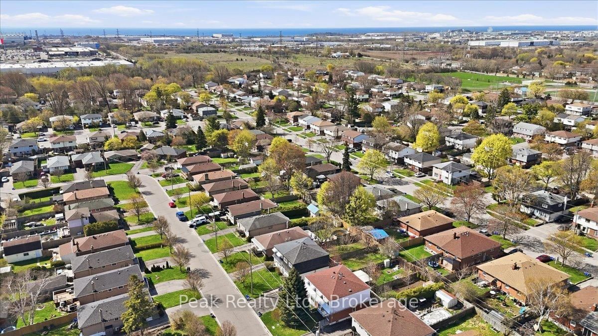 644 Perry Cres, Oshawa, view 36